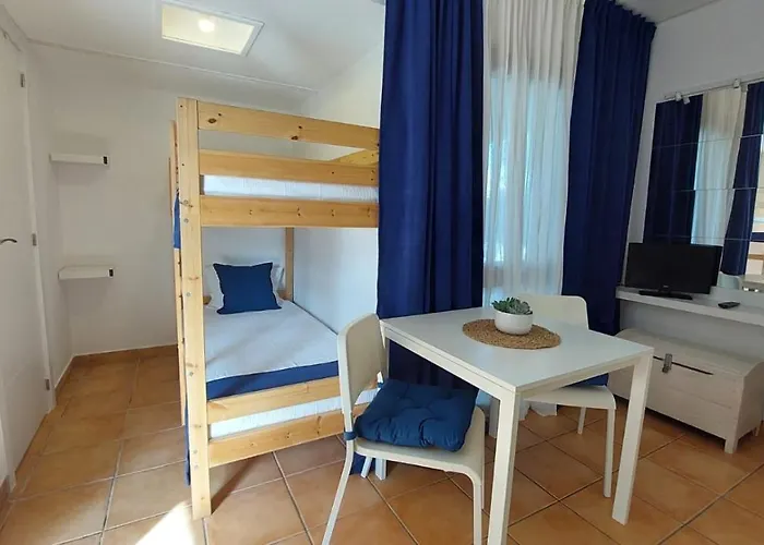 Sailing Acoteias 아파트