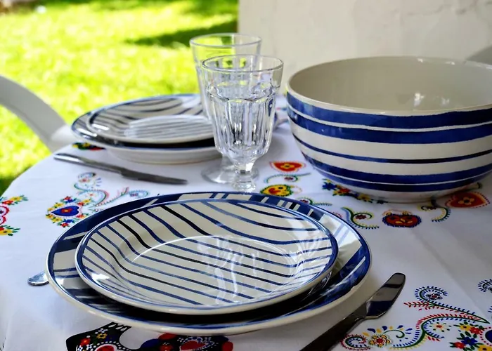 Sailing Acoteias 아파트